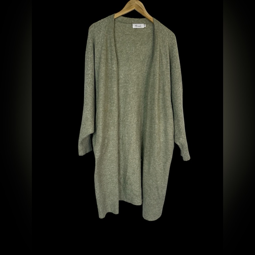 Women’s (Sm/Med) Miracle Comfy Oversized Mid Length Green Cardigan with Pockets‎